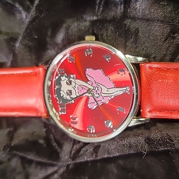 0352. Vintage ~ Betty Boop In RED ~ Wrist Watch w/ New battery ~ Works great 👍 - Picture 1 of 8